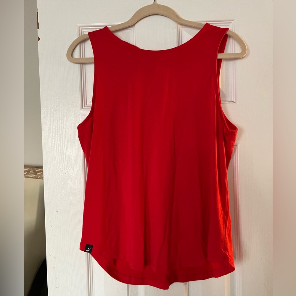 Like new Glyder evolve tank in cherry red medium